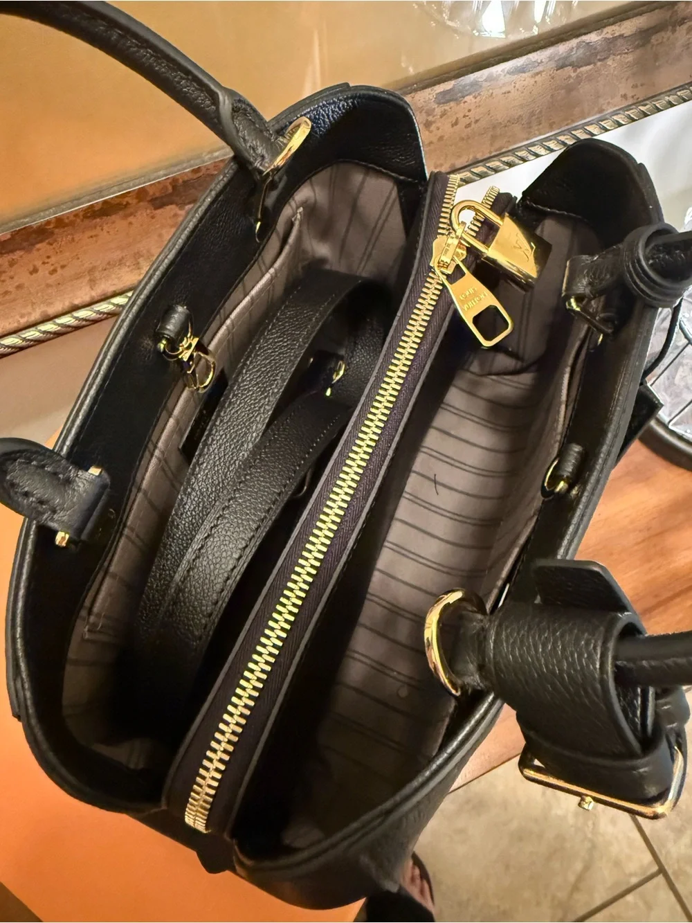 Louis Vuitton Montaigne BB - Picture 4 of 16
